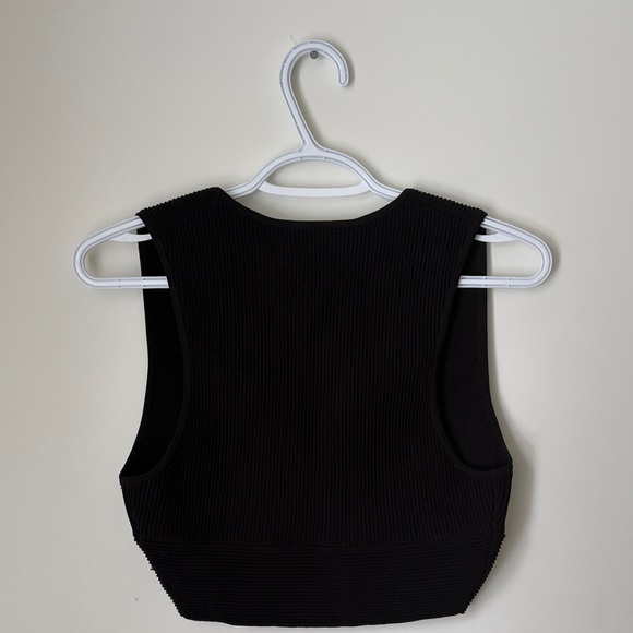 Babaton Sculpt Deep V Crop Top - Picture 4 of 4